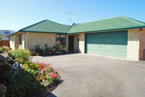 Photo of property in 5 Kihi Place, Ruakaka, 0116