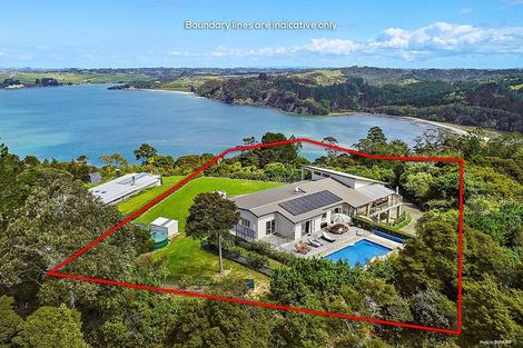 Photo of property in 170 Wade River Road, Wade Heads, Whangaparaoa, 0932