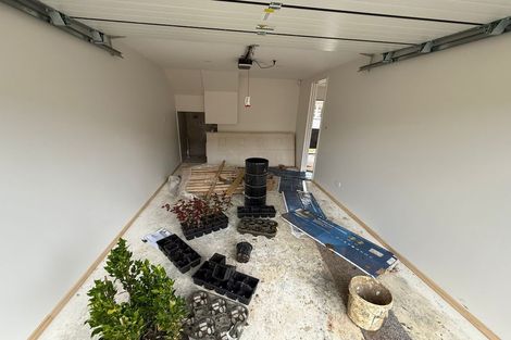 Photo of property in 16 Jade Avenue, Pakuranga Heights, Auckland, 2010