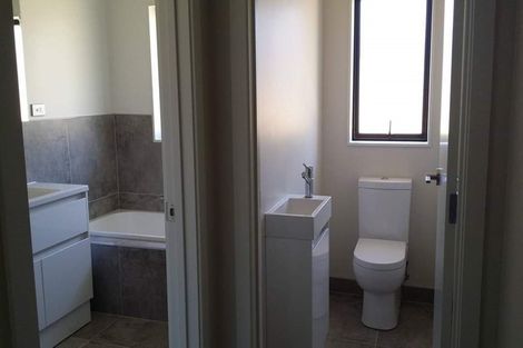 Photo of property in 8 Northbrook Glen, Flagstaff, Hamilton, 3210