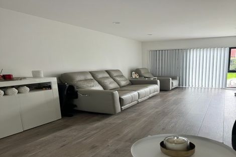 Photo of property in 11 Artistry Lane, Papakura, 2110