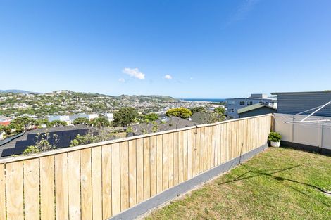 Photo of property in 44 Akaroa Drive, Maupuia, Wellington, 6022