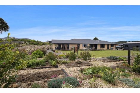 Photo of property in 21 Capstone Place, Te Kamo, Kamo, 0185