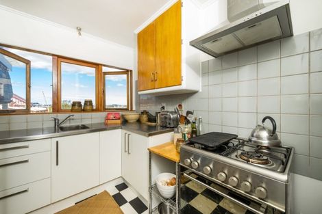 Photo of property in 3/7 Lydia Avenue, Northcote, Auckland, 0627
