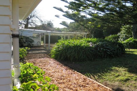 Photo of property in 106 Valley Road, Paraparaumu, 5032