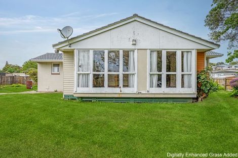 Photo of property in 11 Hamilton Drive, Waiuku, 2123