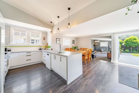 Photo of property in 17 Victoria Street, Ebdentown, Upper Hutt, 5018