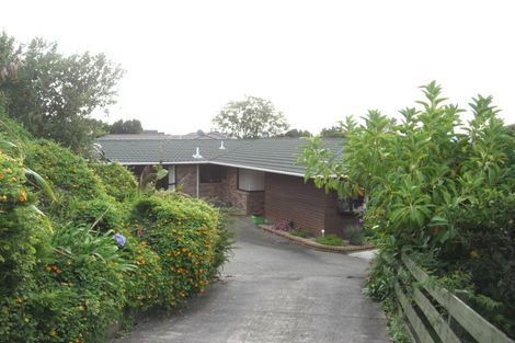 Photo of property in 108 Bleakhouse Road, Mellons Bay, Auckland, 2014