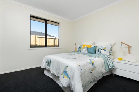 Photo of property in 1 Furlong Road, Papamoa, 3118