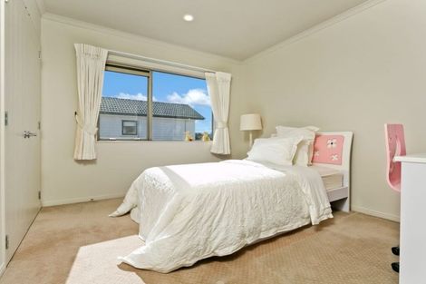 Photo of property in 26 Laurel Oak Drive, Schnapper Rock, Auckland, 0632