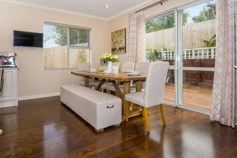 Photo of property in 29a Peach Road, Glenfield, Auckland, 0629