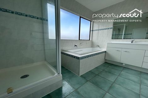 Photo of property in 2/14 Bramley Drive, Farm Cove, Auckland, 2012