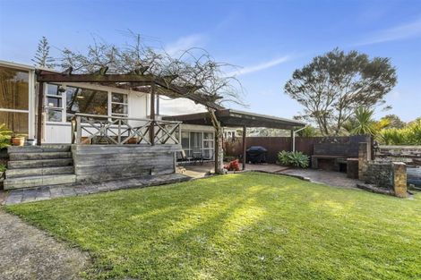 Photo of property in 56 Divich Avenue, Te Atatu South, Auckland, 0610