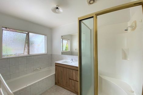 Photo of property in 26 Devon Road, Bucklands Beach, Auckland, 2012