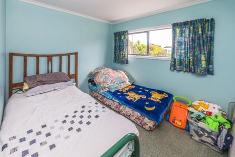Photo of property in 20 Egmont Street, Castlecliff, Whanganui, 4501
