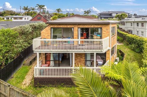 Photo of property in 10c Matipo Road, Mairangi Bay, Auckland, 0630