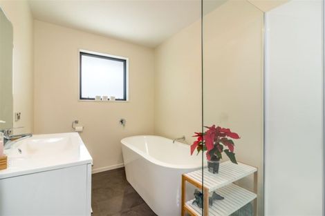 Photo of property in 165 Queenspark Drive, Parklands, Christchurch, 8083