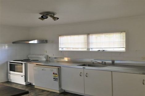 Photo of property in 16 Elmira Place, Browns Bay, Auckland, 0630