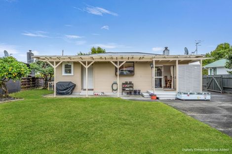 Photo of property in 9 Mokau Place, Terrace End, Palmerston North, 4410
