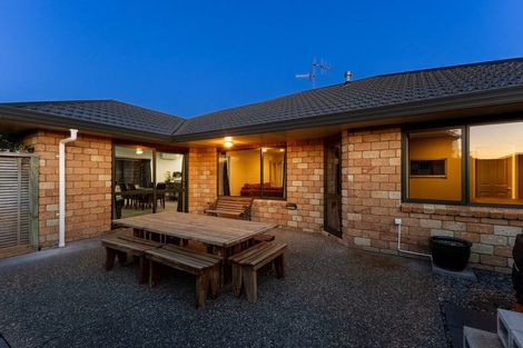 Photo of property in 33 Consort Close, Paraparaumu Beach, Paraparaumu, 5032