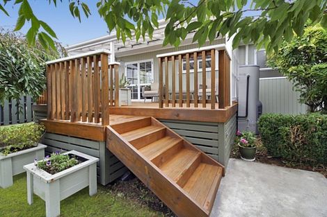 Photo of property in 23 Cowling Road, Hurdon, New Plymouth, 4310