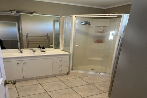 Photo of property in 2/16 Belgate Place, Somerville, Auckland, 2014