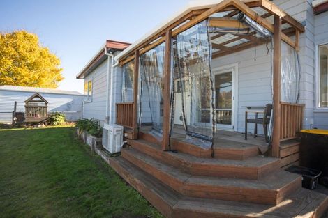 Photo of property in 11 Smith Street, Dannevirke, 4930