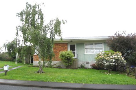 Photo of property in 2 Marybeth Place, Rosehill, Papakura, 2113