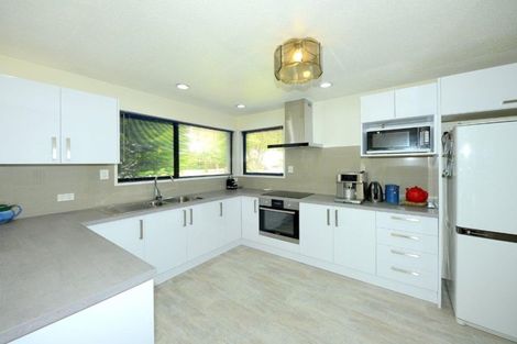 Photo of property in 2 Harkness Place, Avonhead, Christchurch, 8042