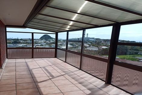 Photo of property in 25 Crownhill Street, Spotswood, New Plymouth, 4310