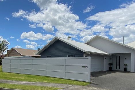 Photo of property in 5 Waiora Place, Pyes Pa, Tauranga, 3112