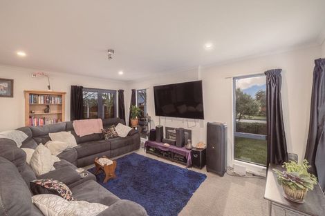 Photo of property in 5 Excalibur Place, Burwood, Christchurch, 8083