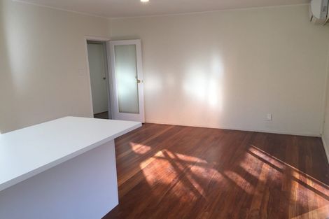 Photo of property in 132 Parkvale Road, Karori, Wellington, 6012