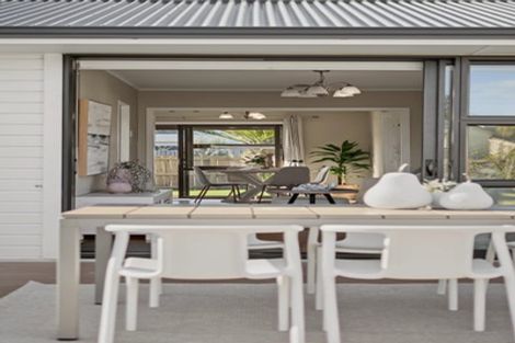 Photo of property in 4 Motiti Road, Papamoa Beach, Papamoa, 3118