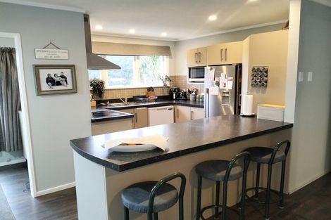 Photo of property in 27 Ngahere Street, Stokes Valley, Lower Hutt, 5019