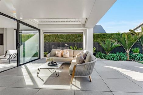 Photo of property in 23 Muritai Road, Milford, Auckland, 0620
