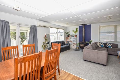 Photo of property in 10 Fairbrother Street, Carterton, 5713