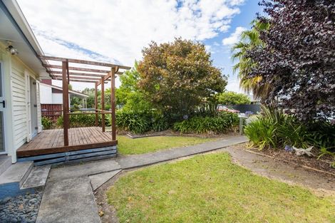 Photo of property in 9 Leon Street, Riverdale, Gisborne, 4010