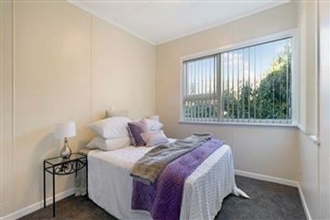 Photo of property in 64 Seabrook Avenue, New Lynn, Auckland, 0600