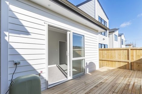 Photo of property in 27 Matakohe Road, Westgate, Auckland, 0814