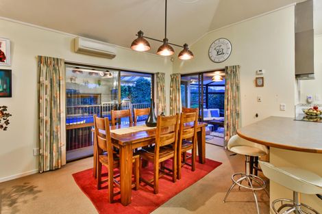 Photo of property in 9 Hazeldene Place, Opaheke, Papakura, 2113