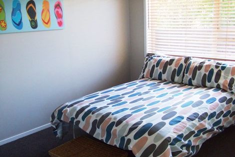 Photo of property in 2/34 Blacklock Avenue, Henderson, Auckland, 0612