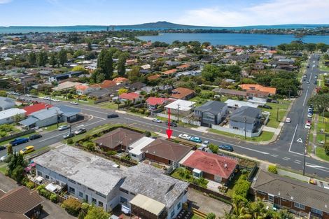 Photo of property in 2/2 Quebec Road, Milford, Auckland, 0620