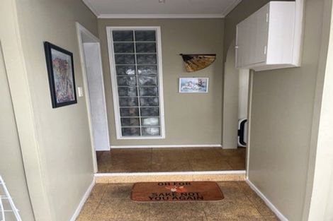 Photo of property in 125 Millbrook Road, Sunnyvale, Auckland, 0612