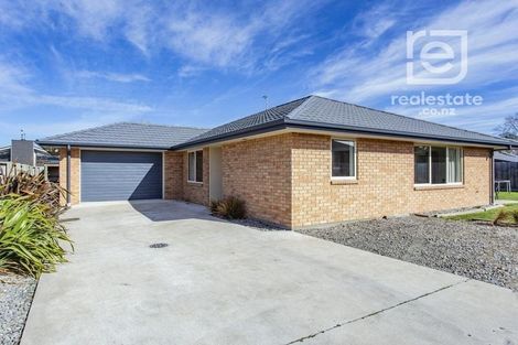 Photo of property in 144e High Street, Oxford, 7430