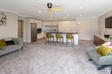 Photo of property in 2 Brailsford Court, Dannemora, Auckland, 2016