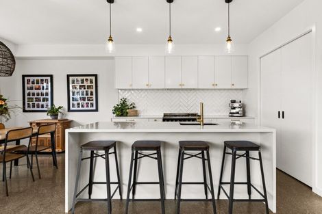 Photo of property in 19 Grooby Place, Havelock North, 4130