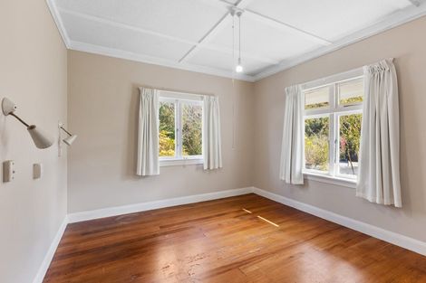 Photo of property in 176 Huatoki Street, Upper Vogeltown, New Plymouth, 4310