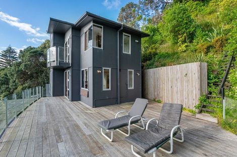 Photo of property in 10 Waitea Road, Muriwai, Waimauku, 0881