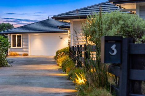 Photo of property in 3 Barbaras Way, Waikanae Beach, Waikanae, 5036